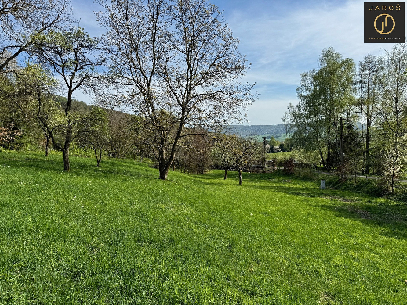 Prodej stavebního pozemku 1 115 m² – fotografie 4