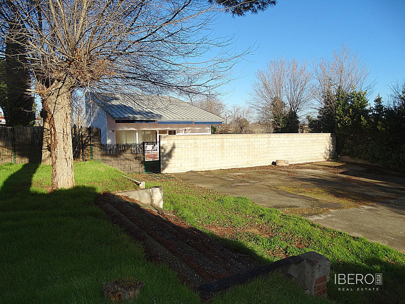Prodej domu 1 411 m² s pozemkem 1 295 m² — photo 2
