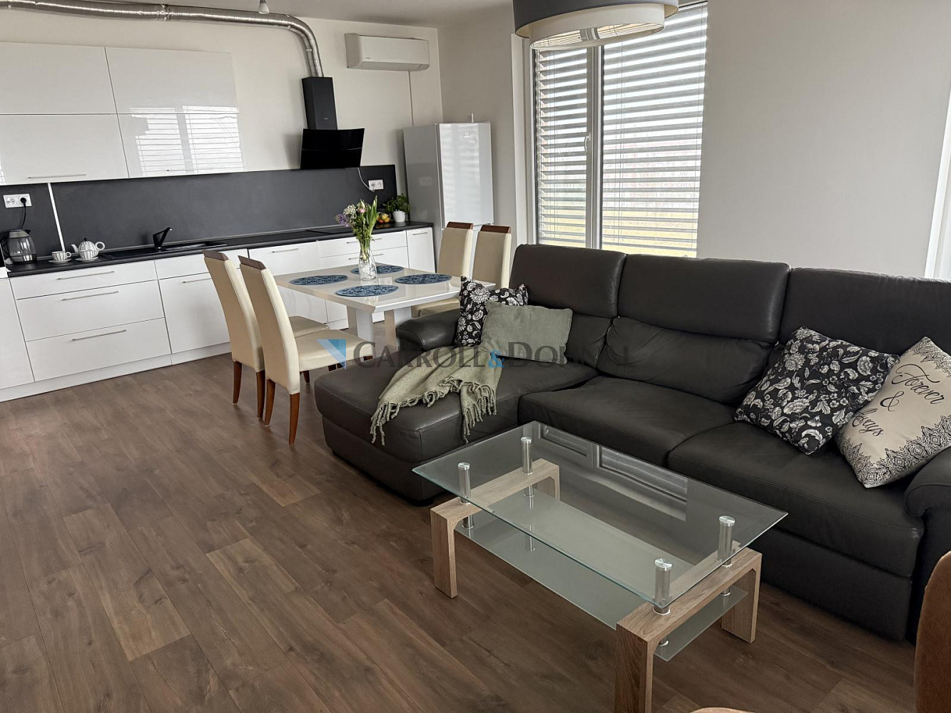 Pronájem bytu 4+kk 112 m² — photo 3