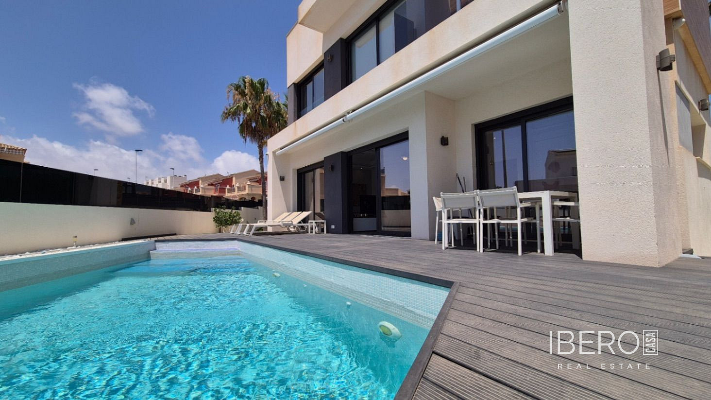 Prodej domu 205 m² s pozemkem 466 m²