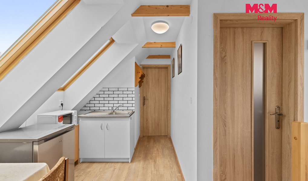 Prodej domu 380 m² s pozemkem 17 352 m², Jarpice – náhled fotky 16