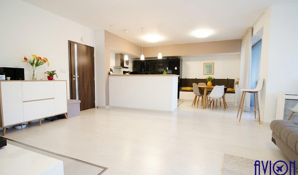 Pronájem domu 142 m² s pozemkem 347 m², Praha – náhled fotky 6