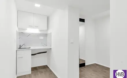 Prodej bytu atypického 14 m², Suchdolské náměstí, Praha 6 - Suchdol