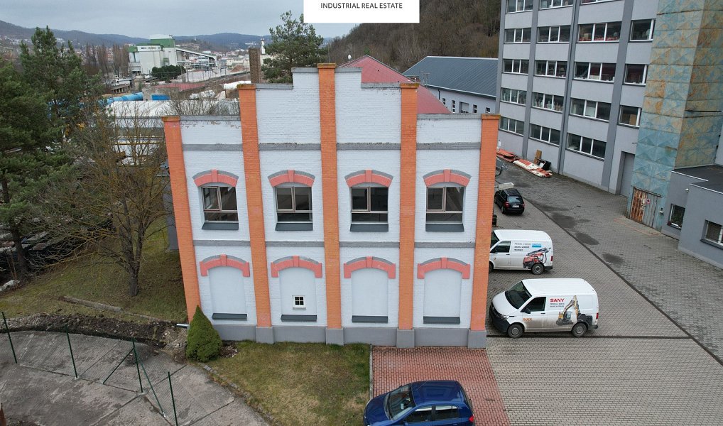 Prodej skladovacích prostor 1 088 m², Králův Dvůr – náhled fotky 10