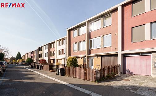 Prodej domu 145 m² s pozemkem 98 m², Modřínová, Praha 8 - Kobylisy