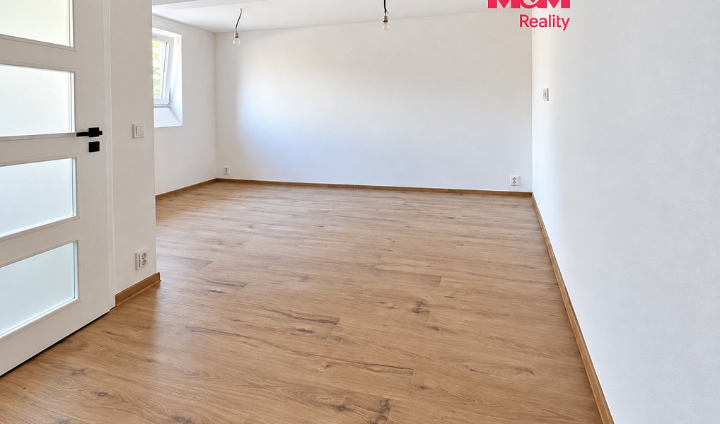 Prodej bytu 1+kk 36 m², Praha – fotka 1 z 7