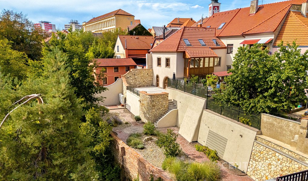 Prodej nájemního domu, činžáku 370 m², Slaný – náhled fotky 48