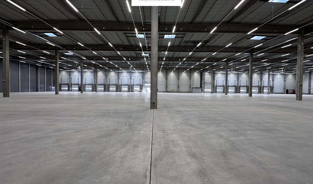 Pronájem skladovacích prostor 7 823 m², Pardubice – fotka 1 z 17