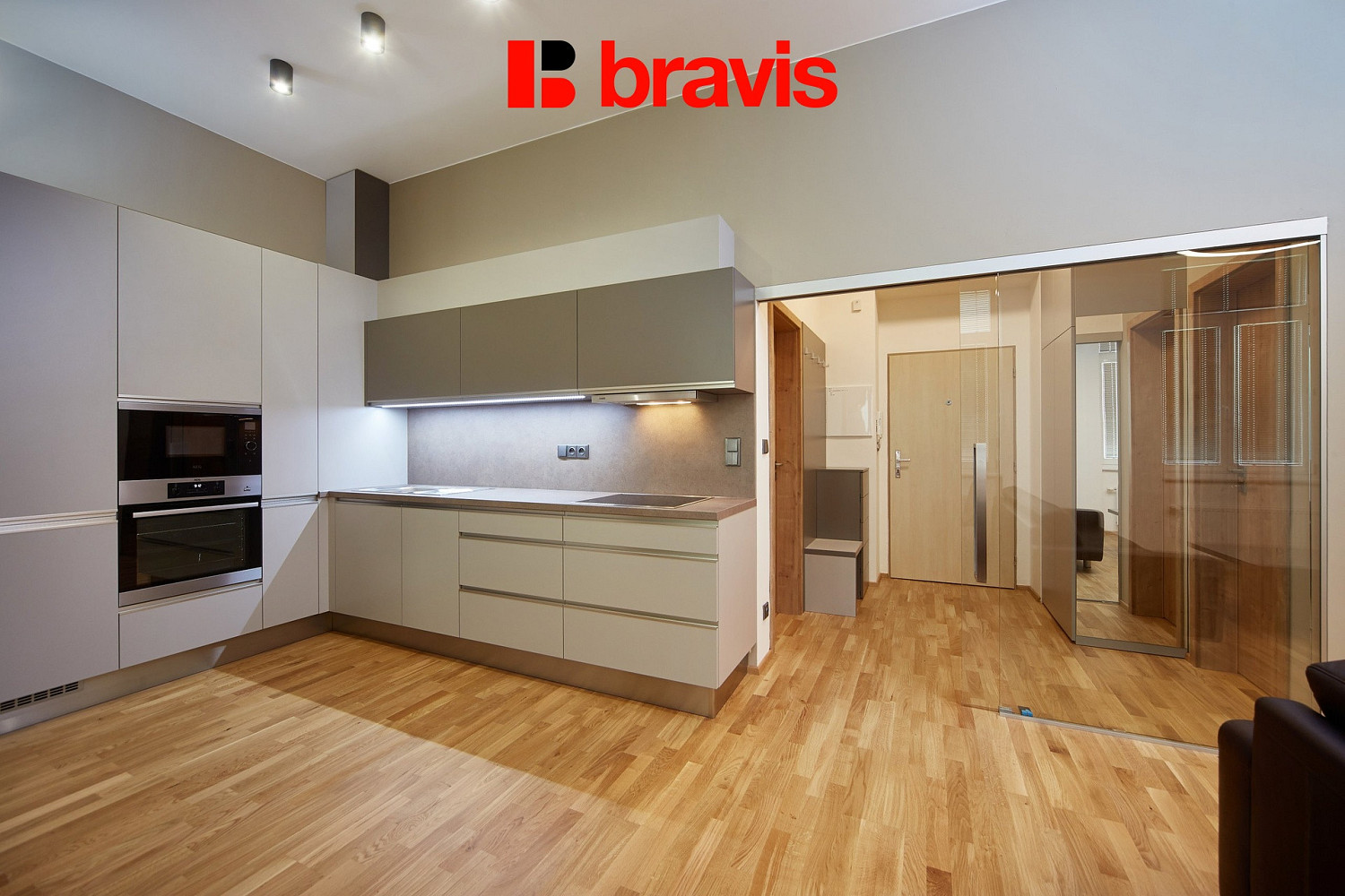 Pronájem bytu 2+kk 62 m²