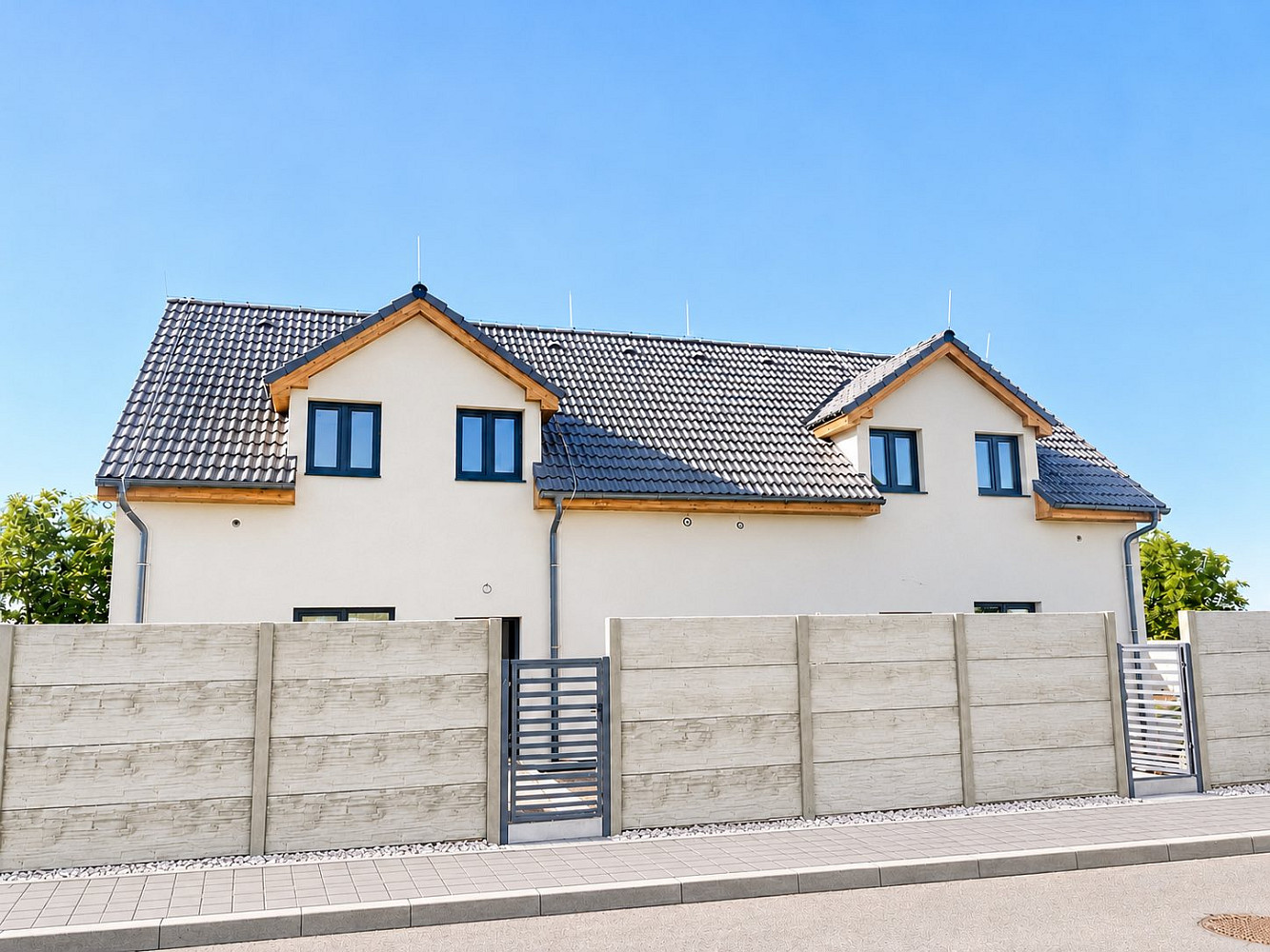 Prodej domu 200 m² s pozemkem 801 m²