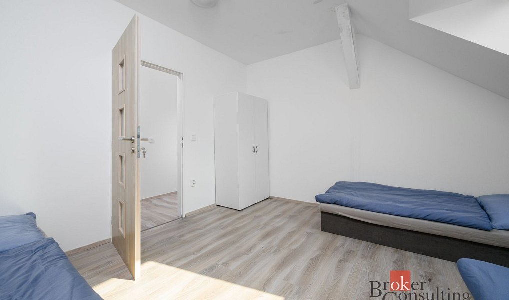 Prodej domu 240 m² s pozemkem 888 m², Bulovka – náhled fotky 23