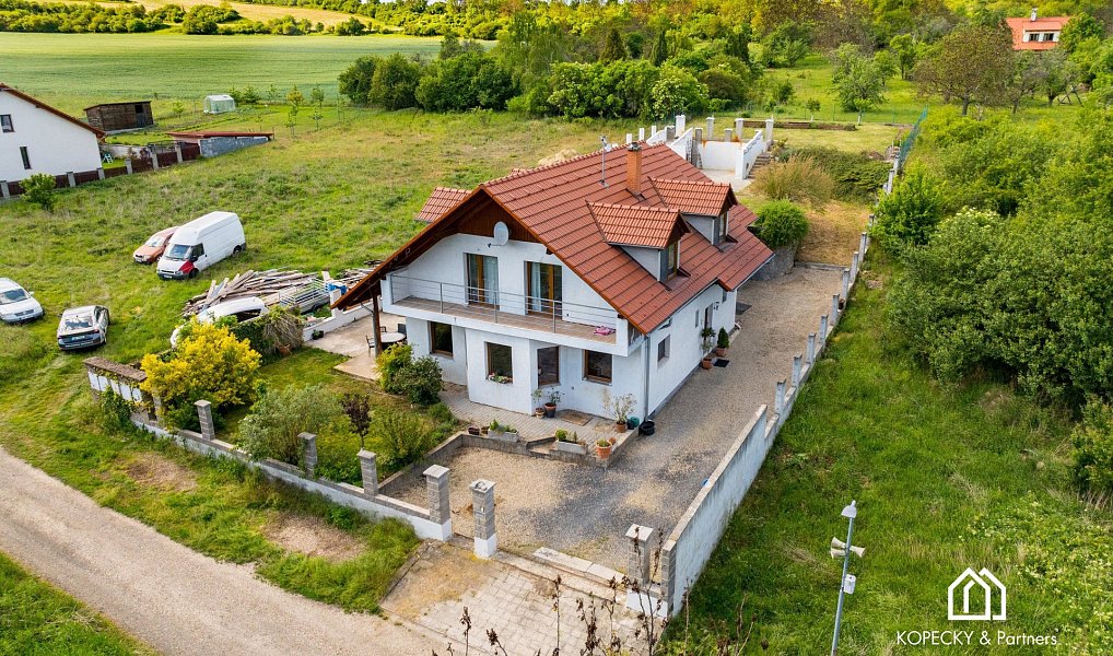 Prodej domu 252 m² s pozemkem 1 208 m², Nelahozeves – náhled fotky 25