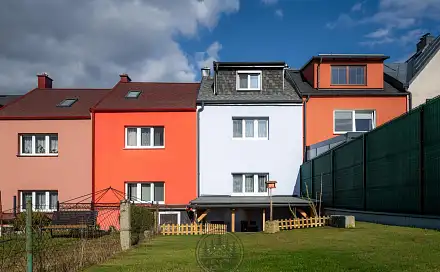 Prodej domu 111 m² s pozemkem 176 m², Na Hradčanech, Cheb