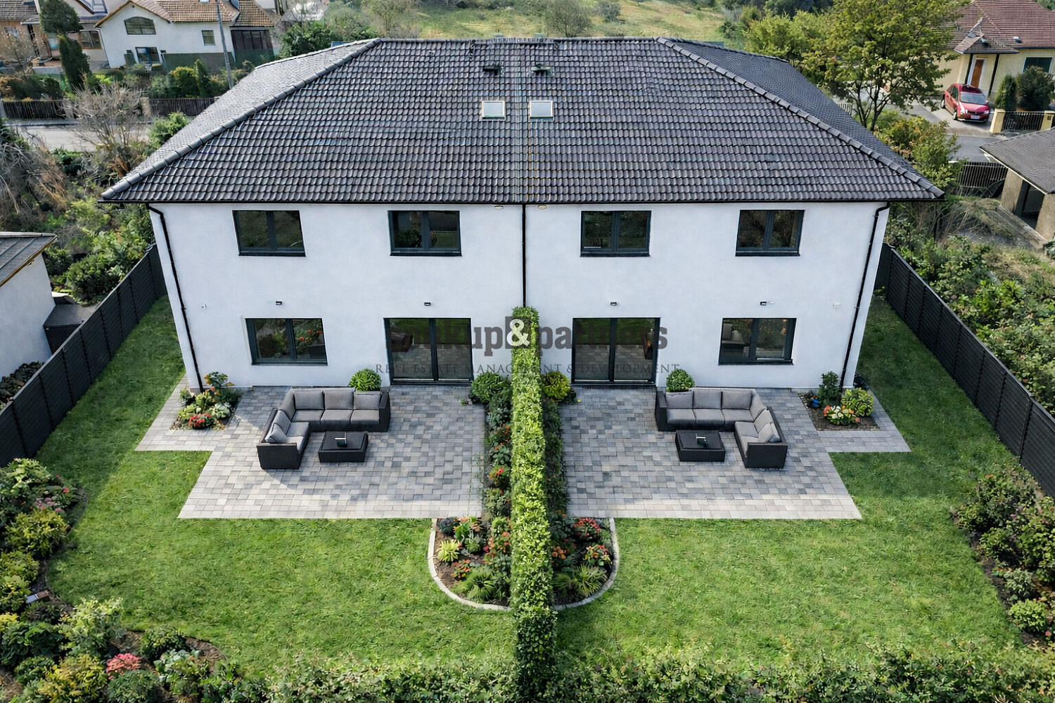 Pronájem domu 193 m² s pozemkem 468 m² — photo 3