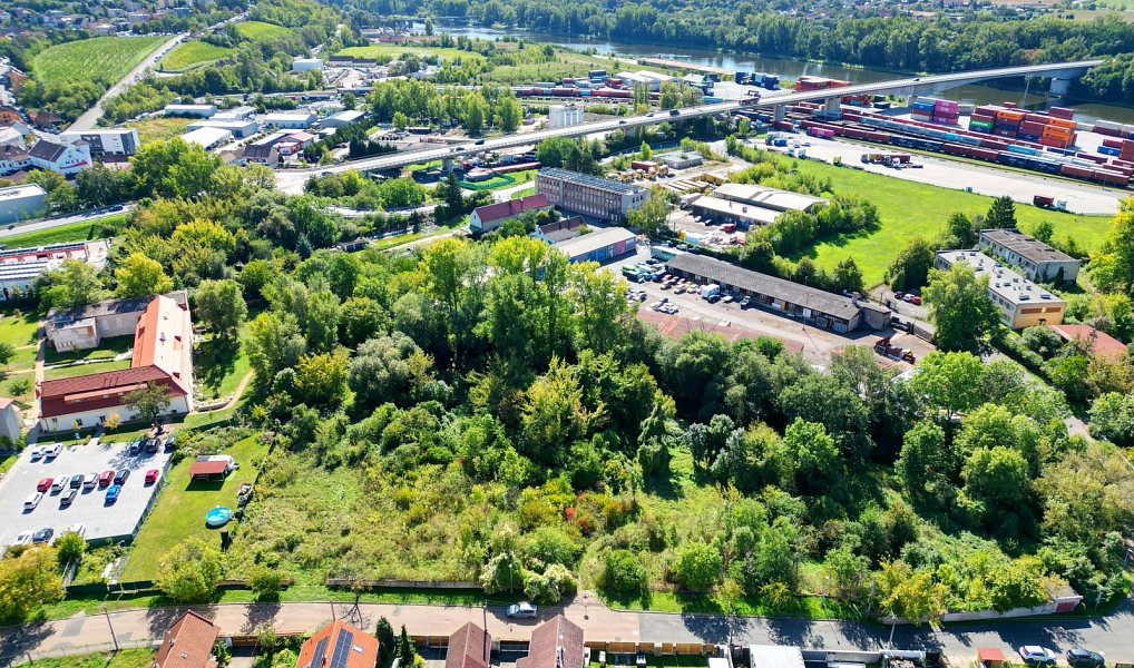 Prodej stavebního pozemku 2 414 m², Mělník – náhled fotky 15