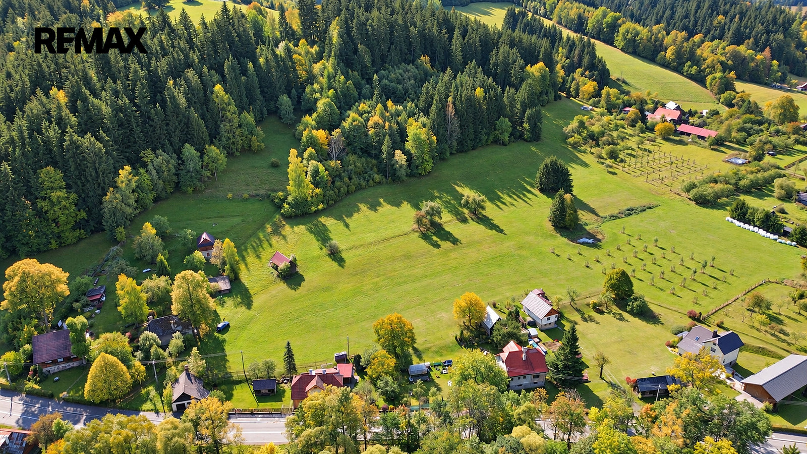 Prodej stavebního pozemku 3 256 m² – fotografie 3