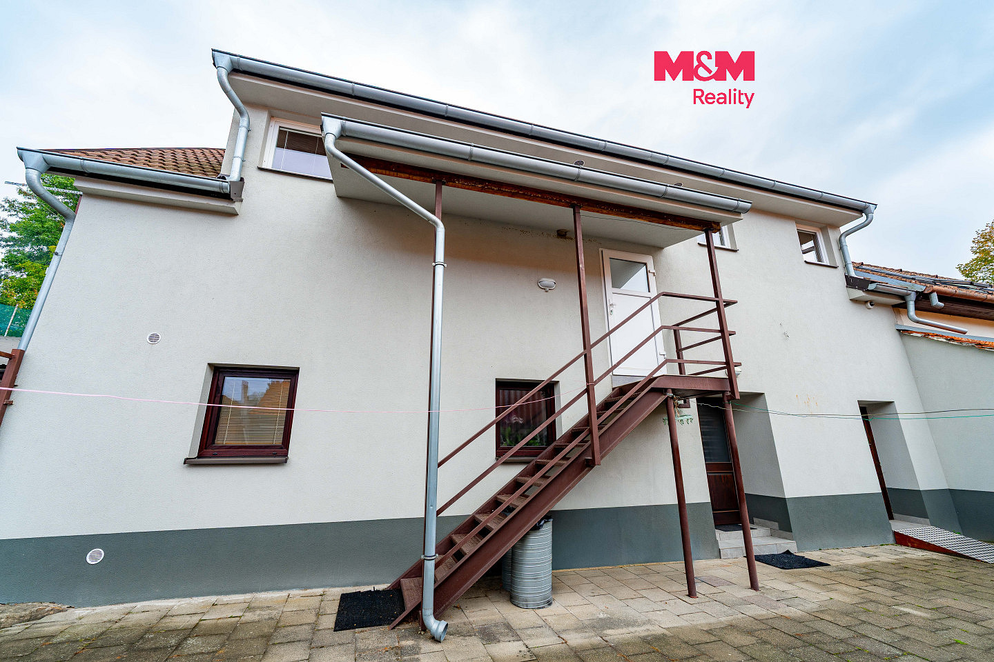 Pronájem domu 80 m² s pozemkem 395 m²