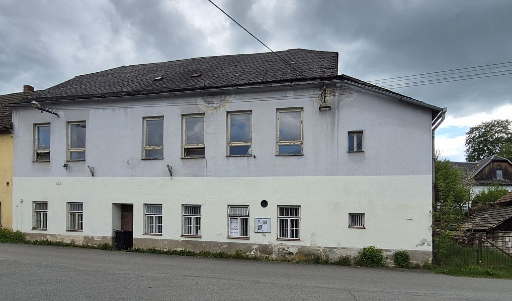 Prodej ubytovacího objektu 372 m², Rohozná – náhled fotky 2
