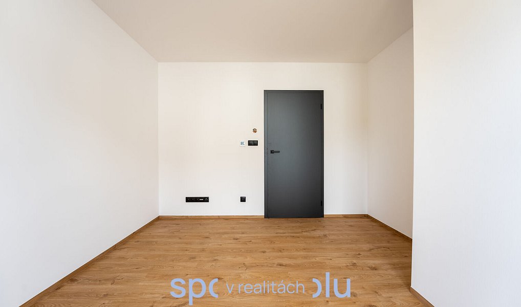 Prodej domu 113 m² s pozemkem 702 m², Zlámanec – náhled fotky 38
