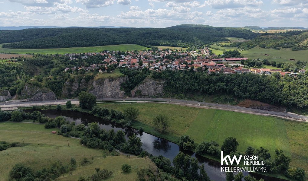 Prodej domu 134 m² s pozemkem 712 m², Tetín – náhled fotky 39