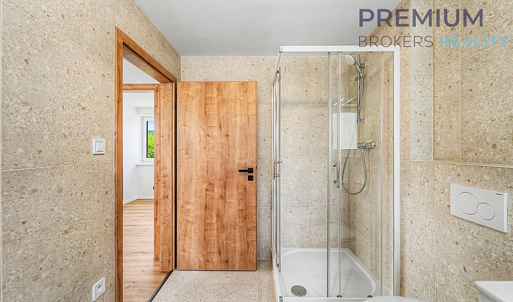 Prodej domu 102 m² s pozemkem 92 m², Nové Strašecí – náhled fotky 23