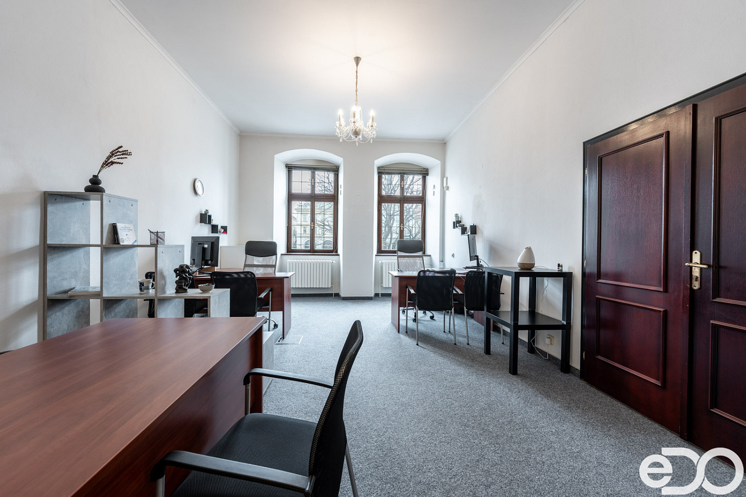 Pronájem kanceláře 193 m² – fotografie 3