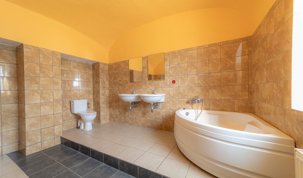 Prodej domu 463 m² s pozemkem 274 m², Šternberk – náhled fotky 12
