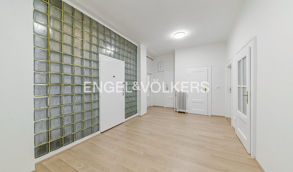 Pronájem bytu 3+1 120 m², Praha – náhled fotky 10