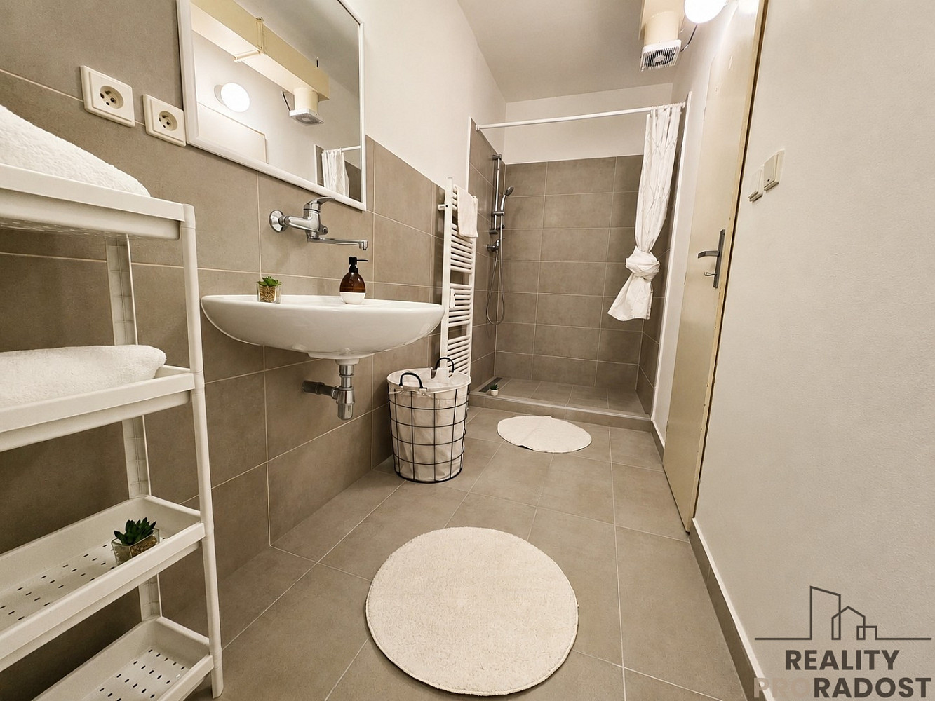 Prodej bytu 1+kk 33 m² — photo 4