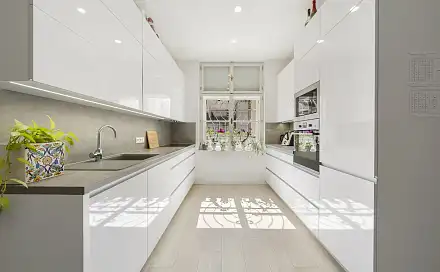 Prodej bytu 4+kk 111 m², Pobřežní, Praha 8 - Karlín