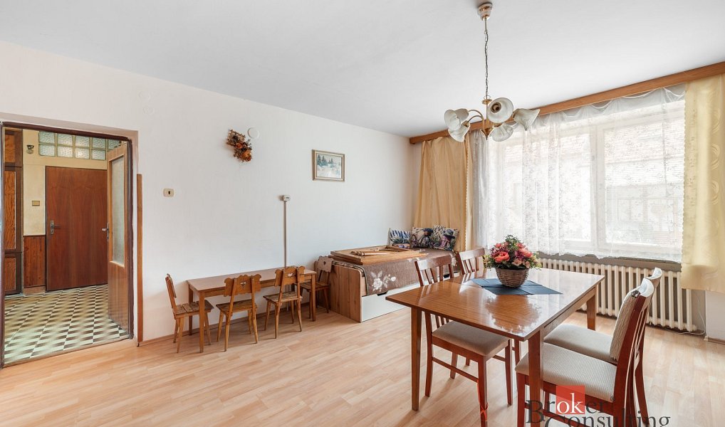 Prodej domu 220 m² s pozemkem 493 m², Blučina – náhled fotky 19