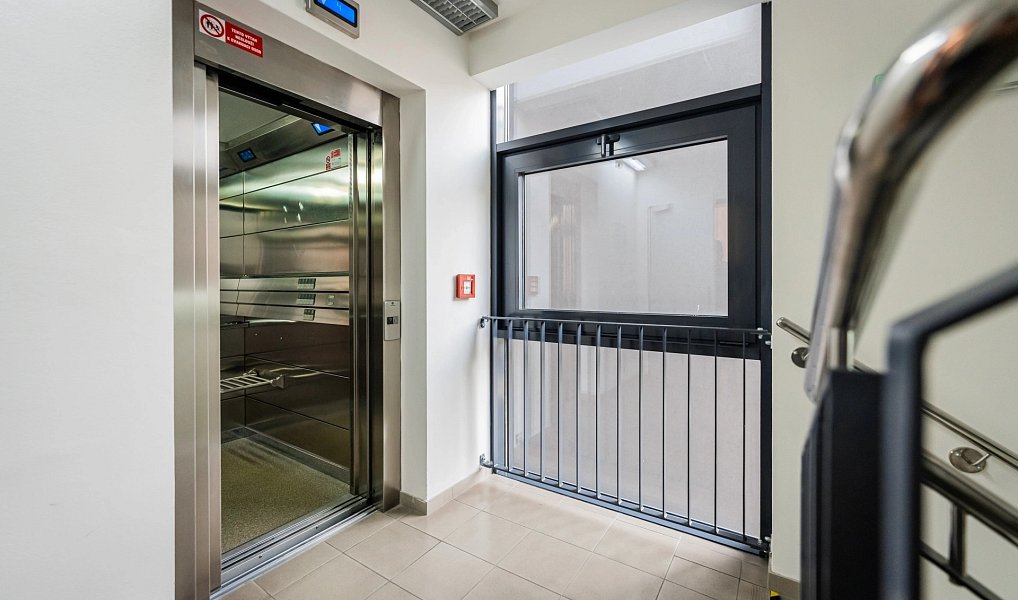 Pronájem bytu 2+kk 54 m², Praha – náhled fotky 24