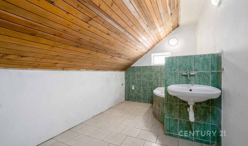 Prodej domu 244 m² s pozemkem 326 m², Benešov nad Ploučnicí – náhled fotky 9