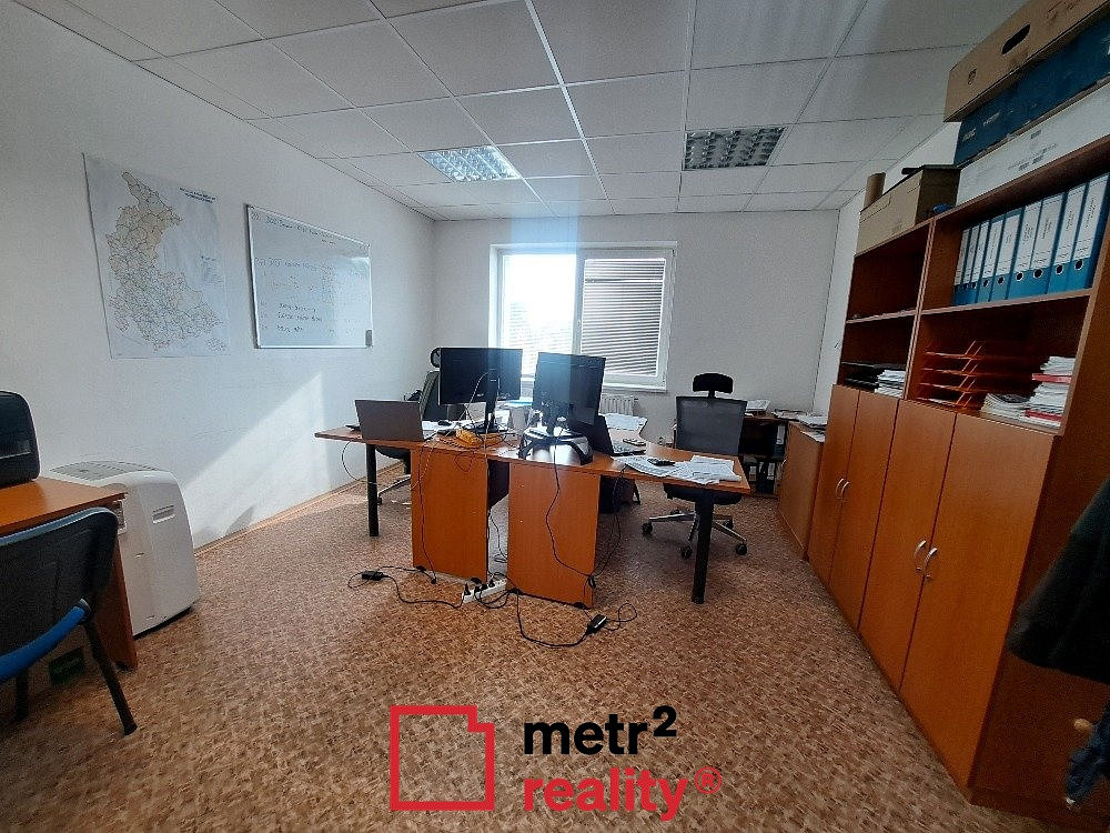 Pronájem kanceláře 162 m² – fotografie 2