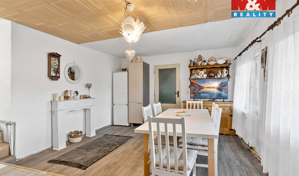 Prodej domu 242 m² s pozemkem 127 m², Dubá – náhled fotky 9