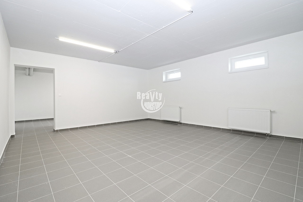 Pronájem kanceláře 49 m² – pohled 2