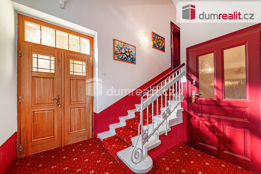 Prodej domu 290 m² s pozemkem 1 219 m² — photo 3