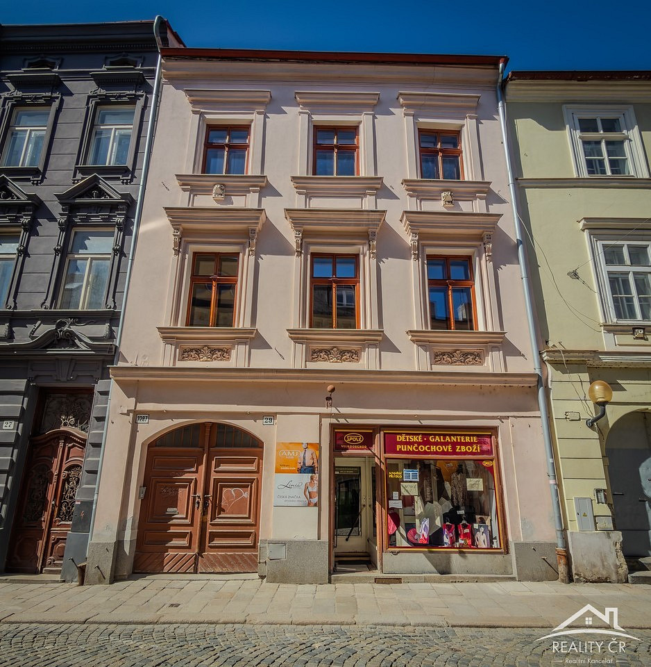 Prodej nájemního domu, činžáku 615 m²