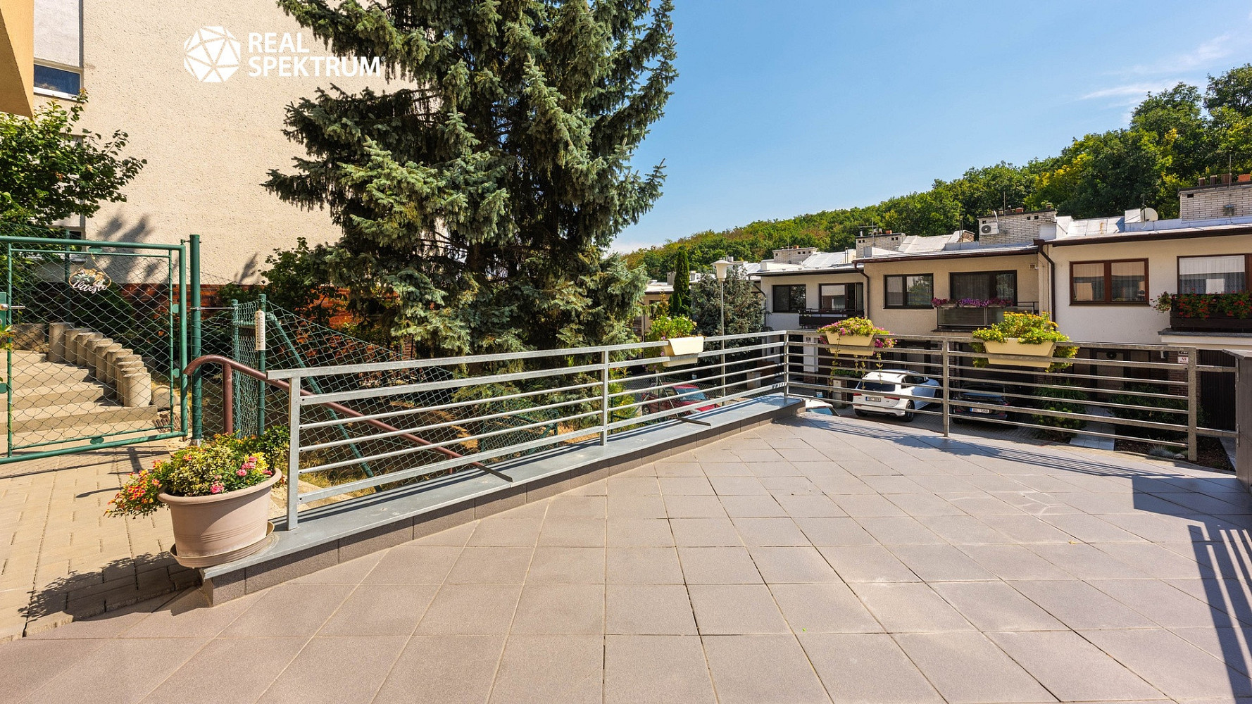 Prodej domu 217 m² s pozemkem 349 m² – fotografie 4