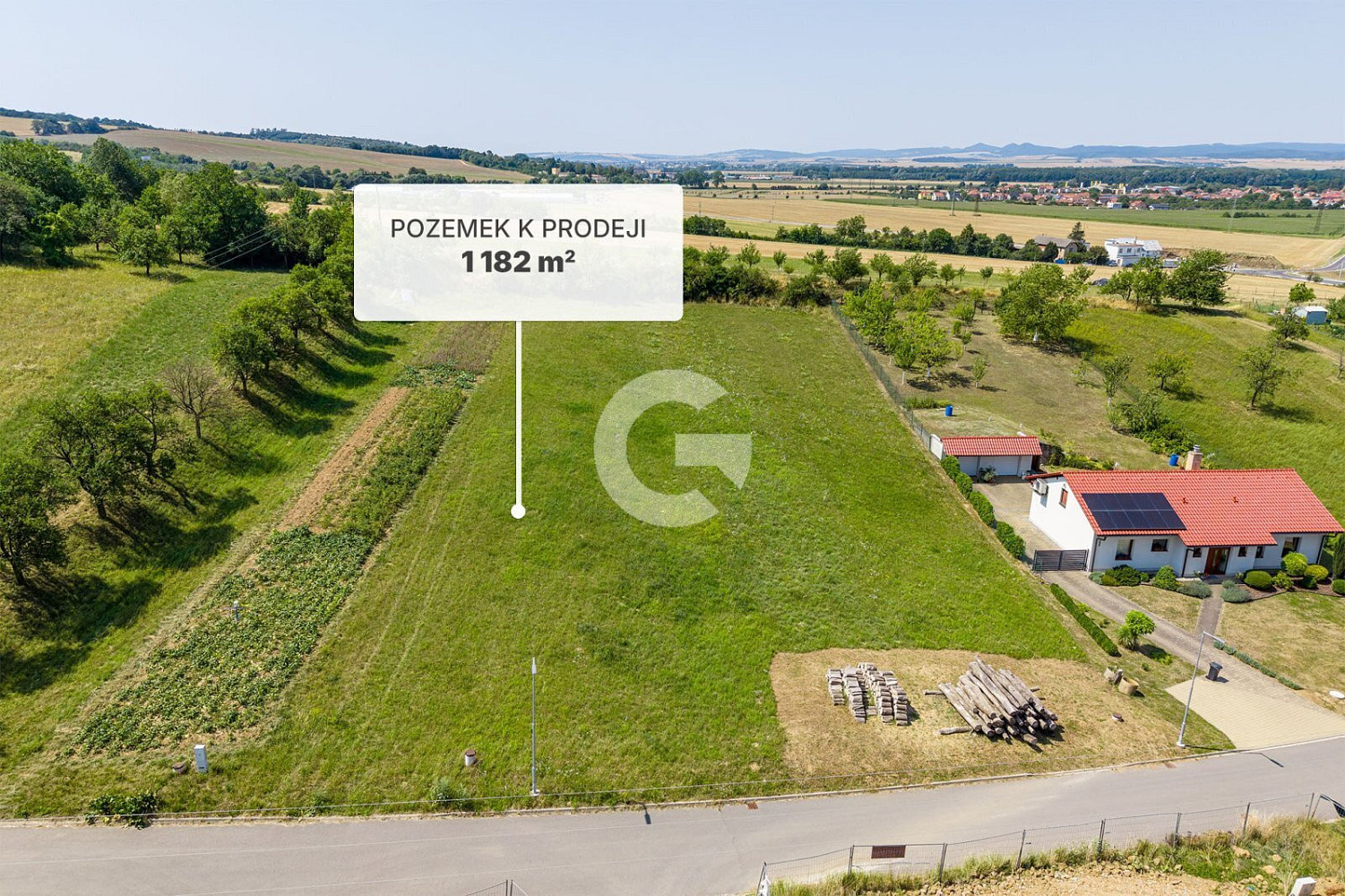 Prodej stavebního pozemku 1 182 m²