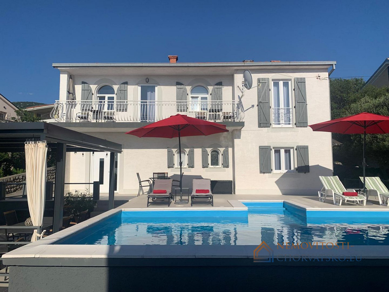 Prodej domu 240 m² s pozemkem 652 m² - Ansicht 2