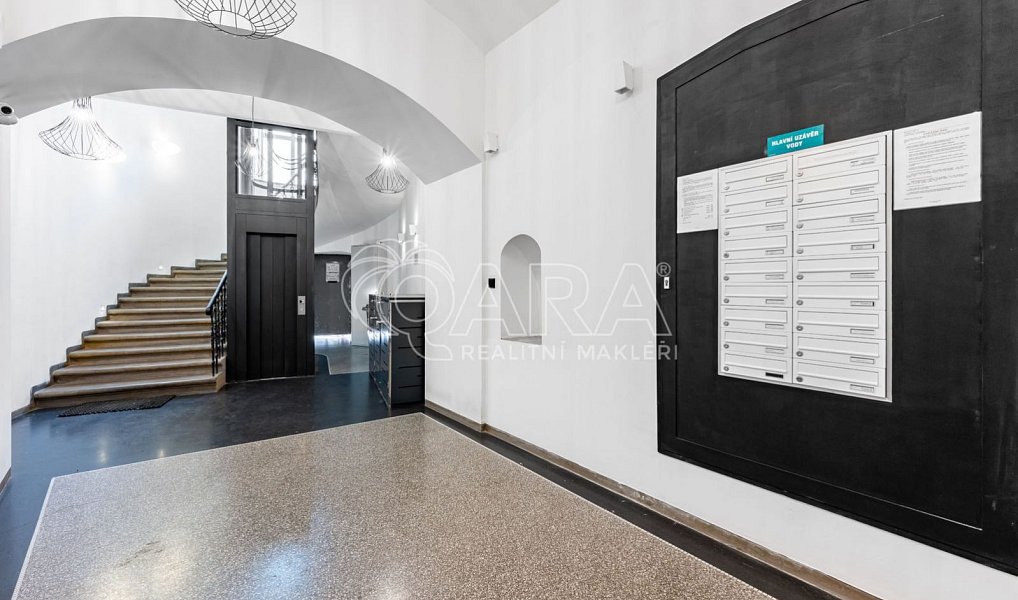 Pronájem bytu 3+kk 186 m², Praha – náhled fotky 25