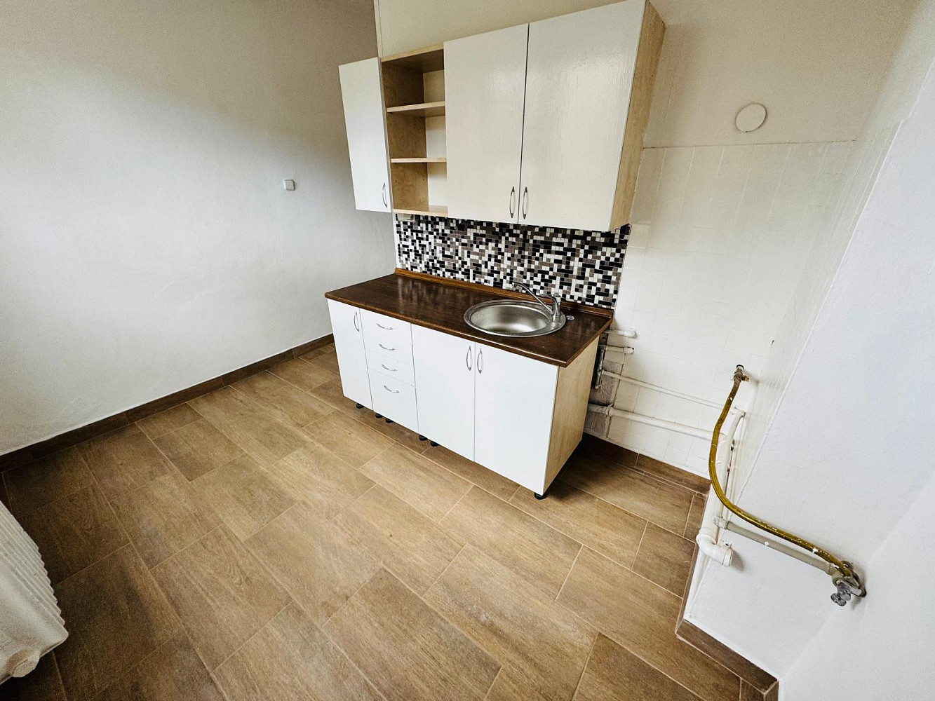 Pronájem bytu 1+1 40 m² – fotografie 2