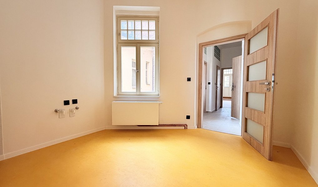 Pronájem bytu 3+1 72 m², Plzeň – náhled fotky 4