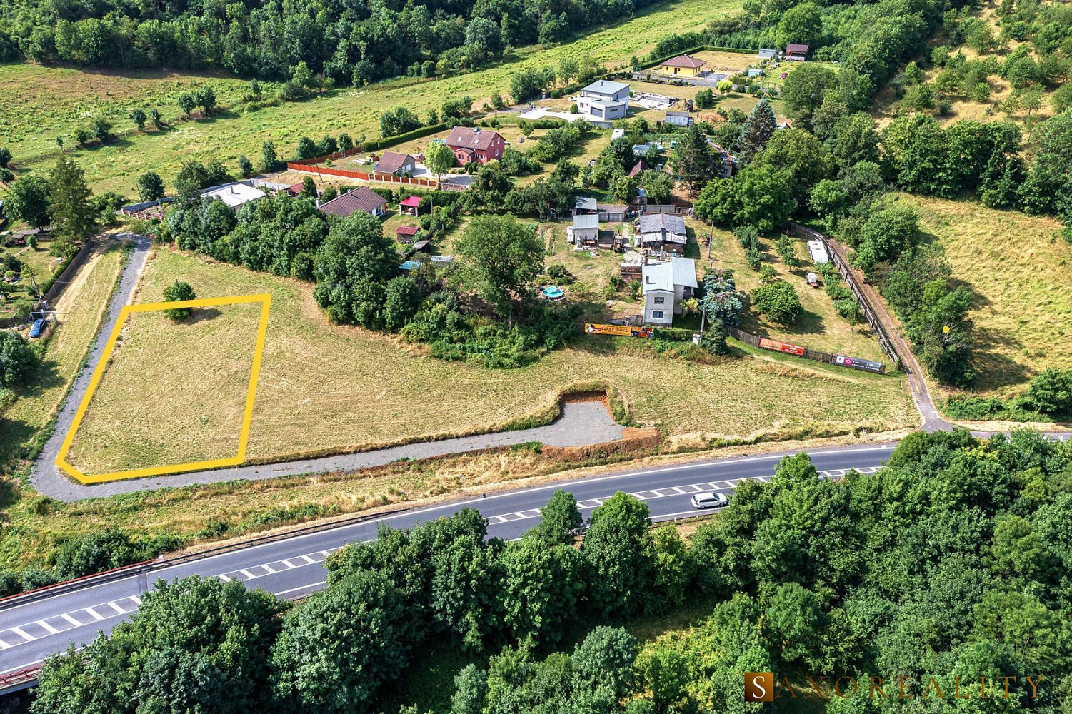 Prodej stavebního pozemku 1 211 m²