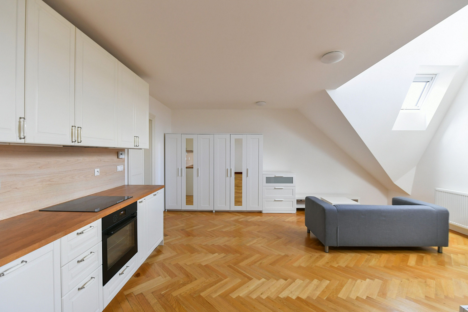 Prodej bytu atypického 48 m² – fotografie 3