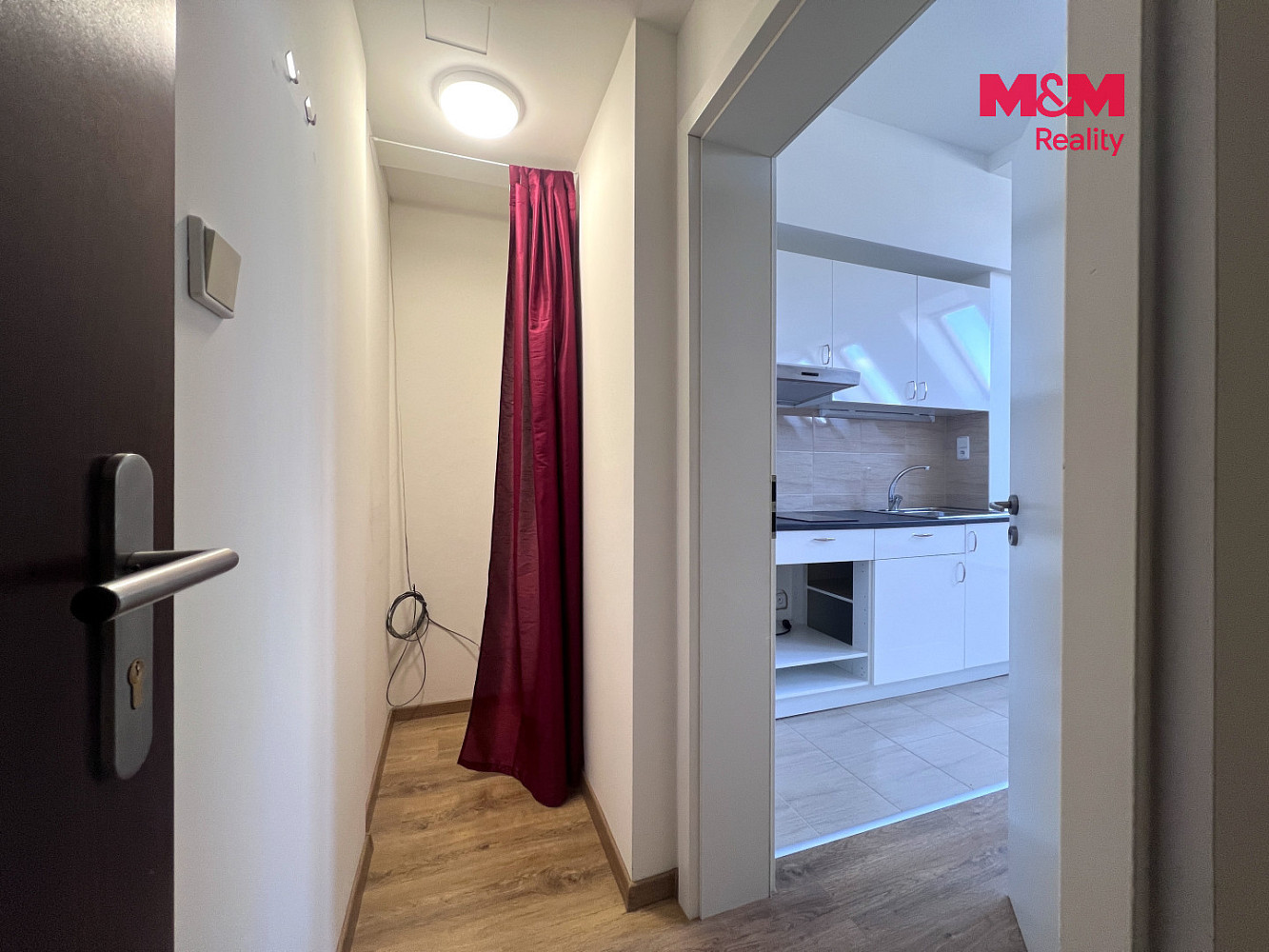 Pronájem obchodních prostor 42 m² – fotografie 5