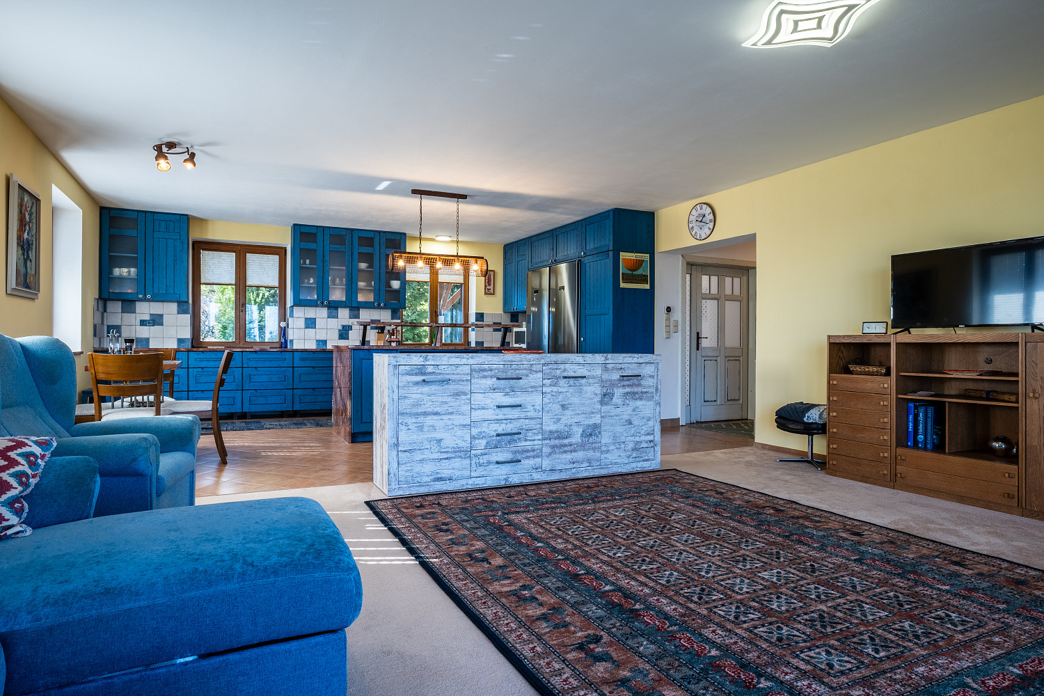 Prodej domu 240 m² s pozemkem 10 690 m²