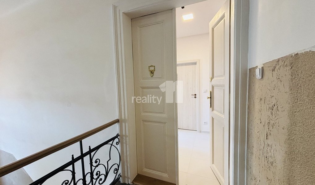 Pronájem bytu 1+1 37 m², Praha – náhled fotky 10