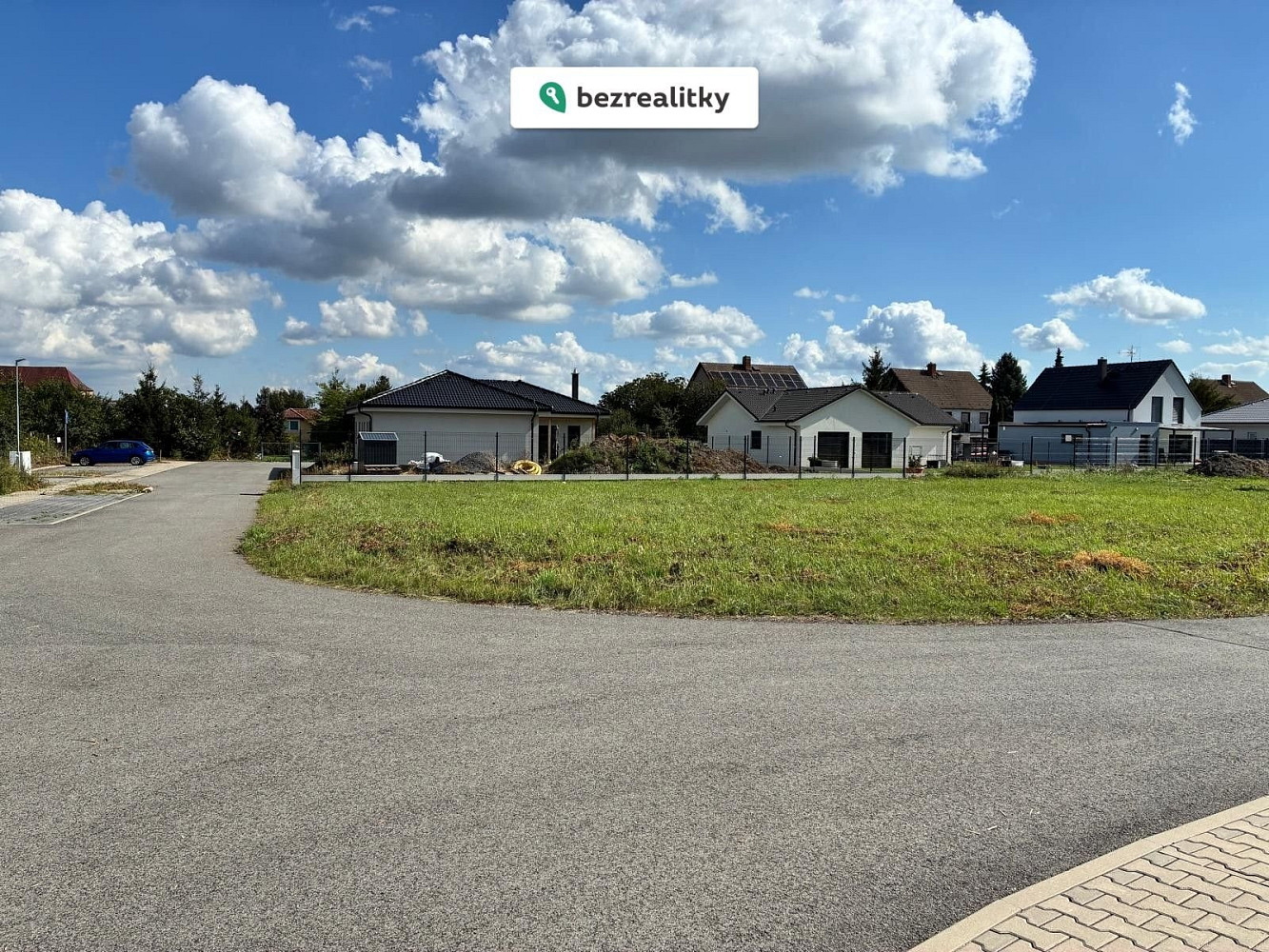 Prodej stavebního pozemku 751 m² – fotografie 3